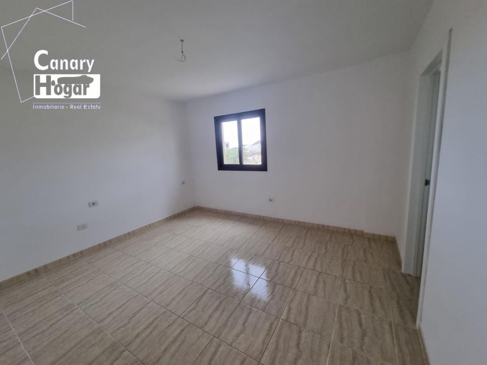 Flat for sale in  San Isidro, Spain - 055631