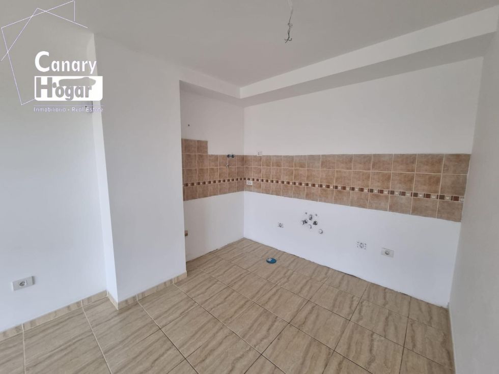 Flat for sale in  San Isidro, Spain - 055631