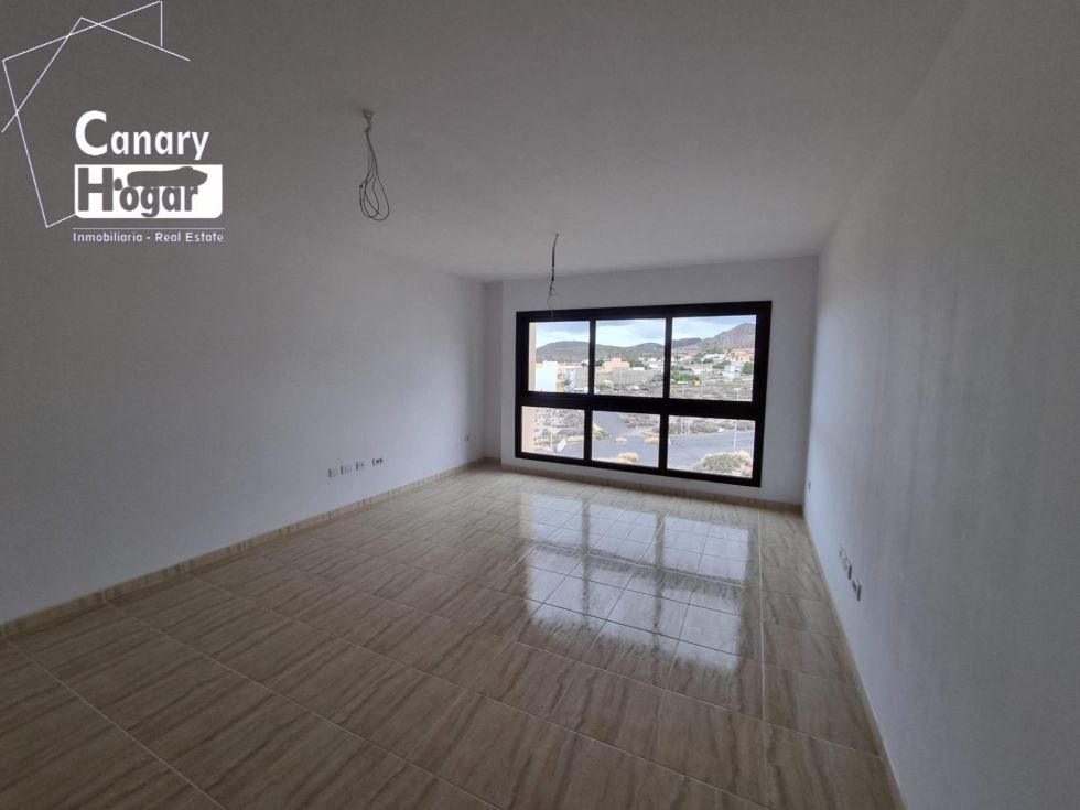 Flat for sale in  San Isidro, Spain - 055841