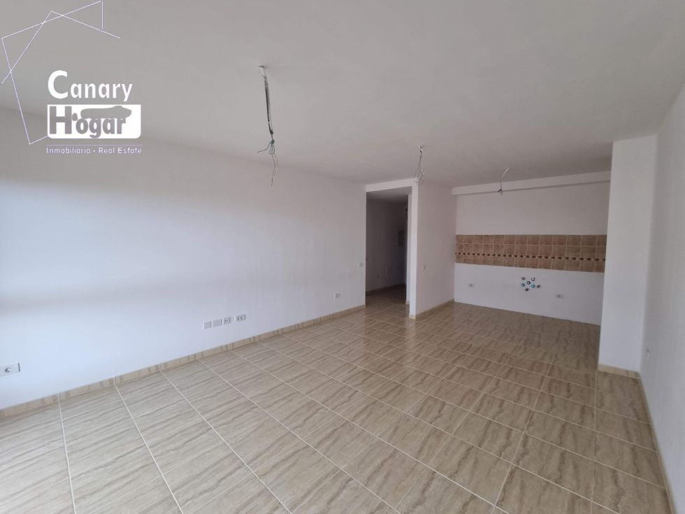 Flat for sale in  San Isidro, Spain - 055841