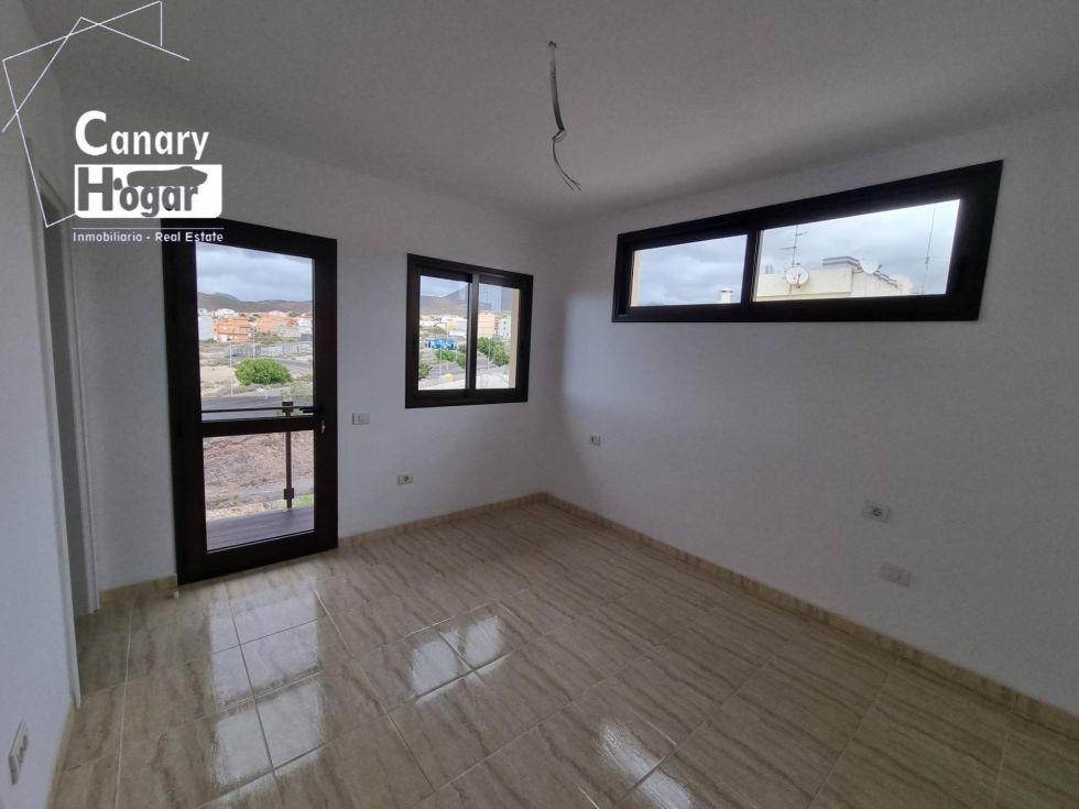 Flat for sale in  San Isidro, Spain - 055841