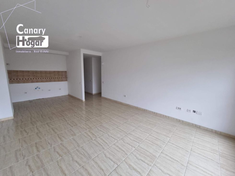 Flat for sale in  San Isidro, Spain - 055851