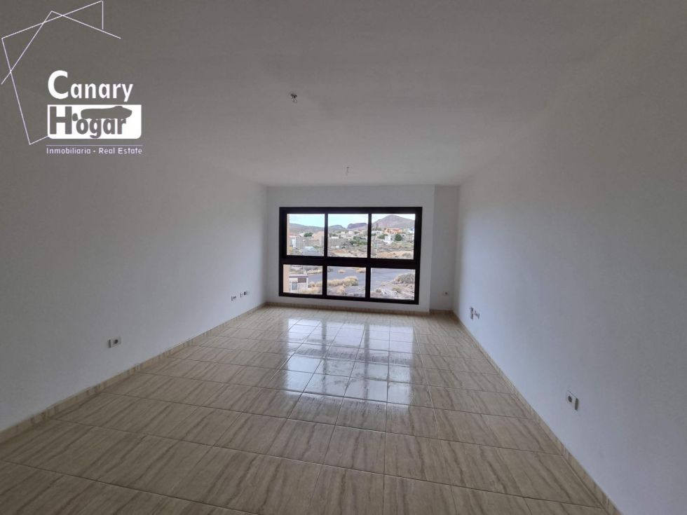 Flat for sale in  San Isidro, Spain - 055851