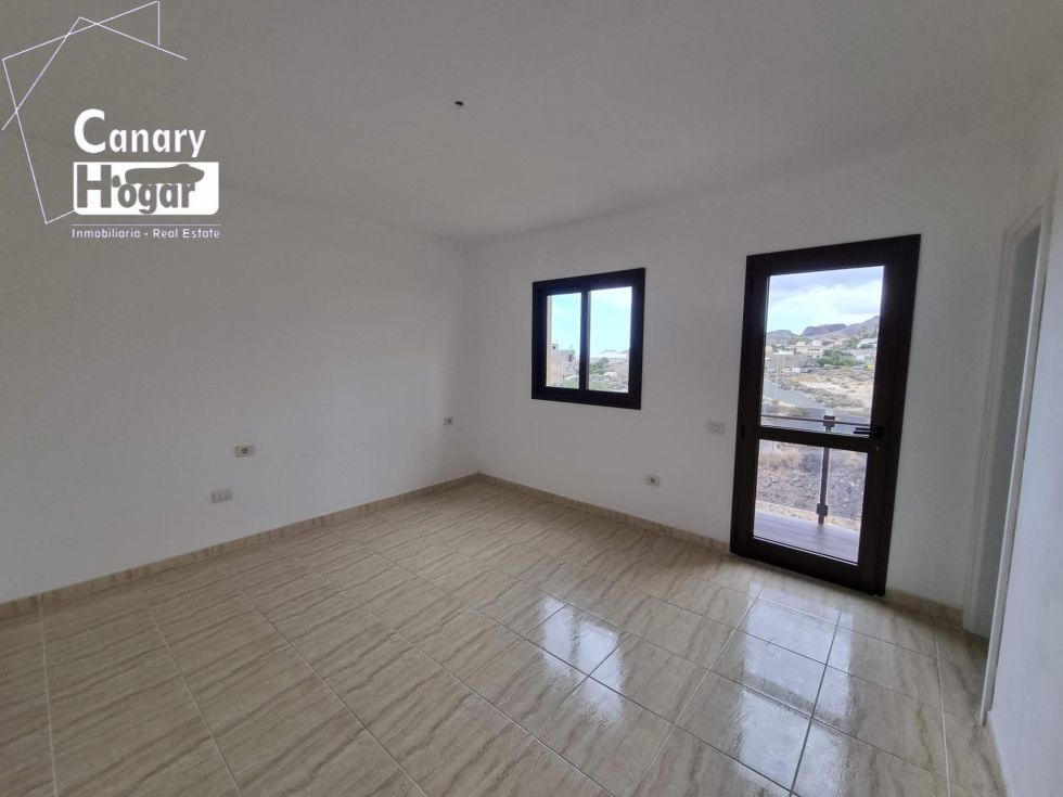 Flat for sale in  San Isidro, Spain - 055851