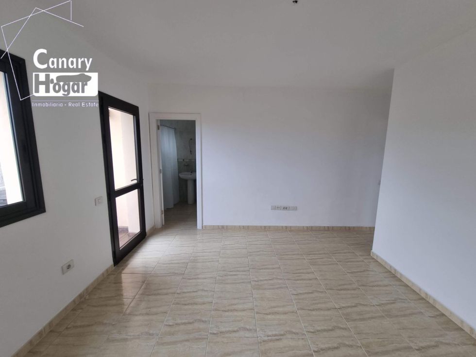 Flat for sale in  San Isidro, Spain - 055851