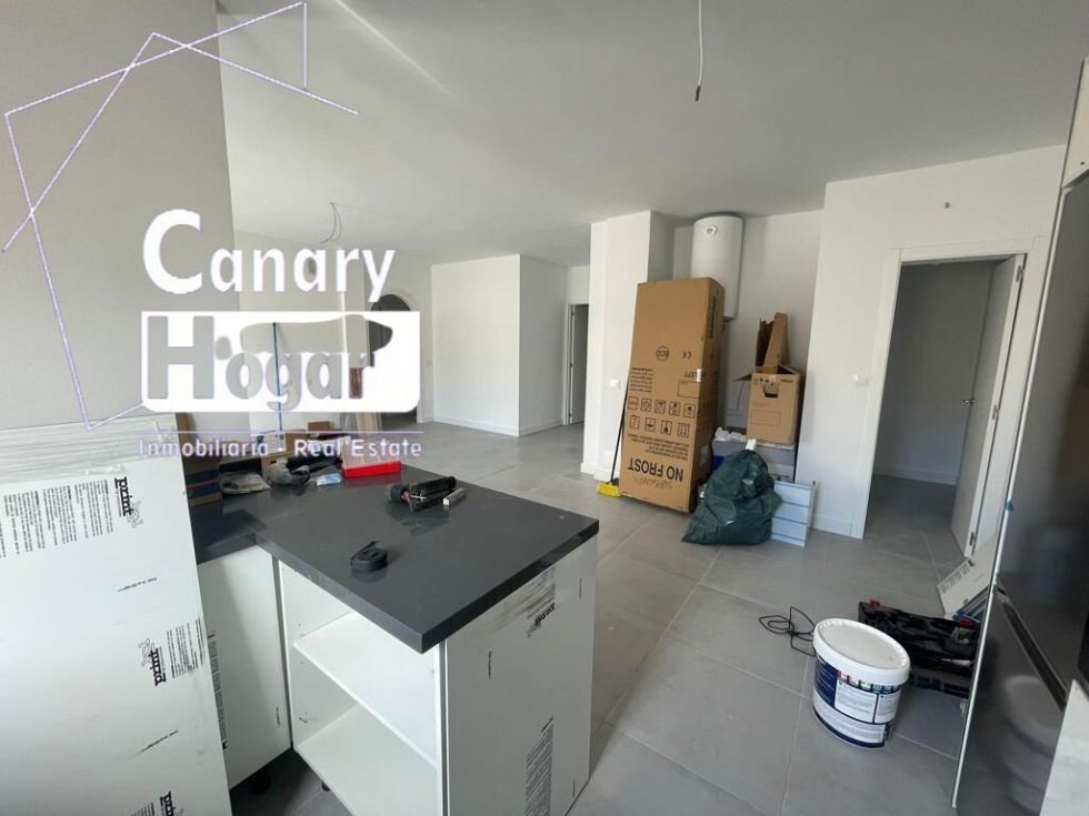 Flat for sale in  Alcalá, Spain - 052421