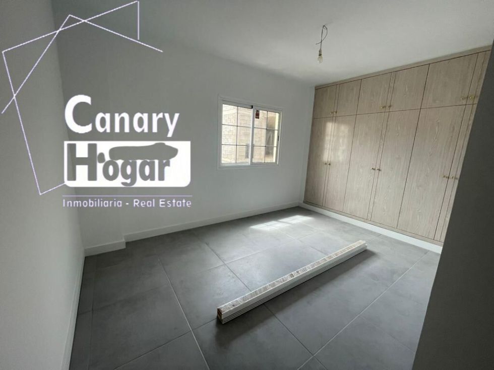 Flat for sale in  Alcalá, Spain - 052421