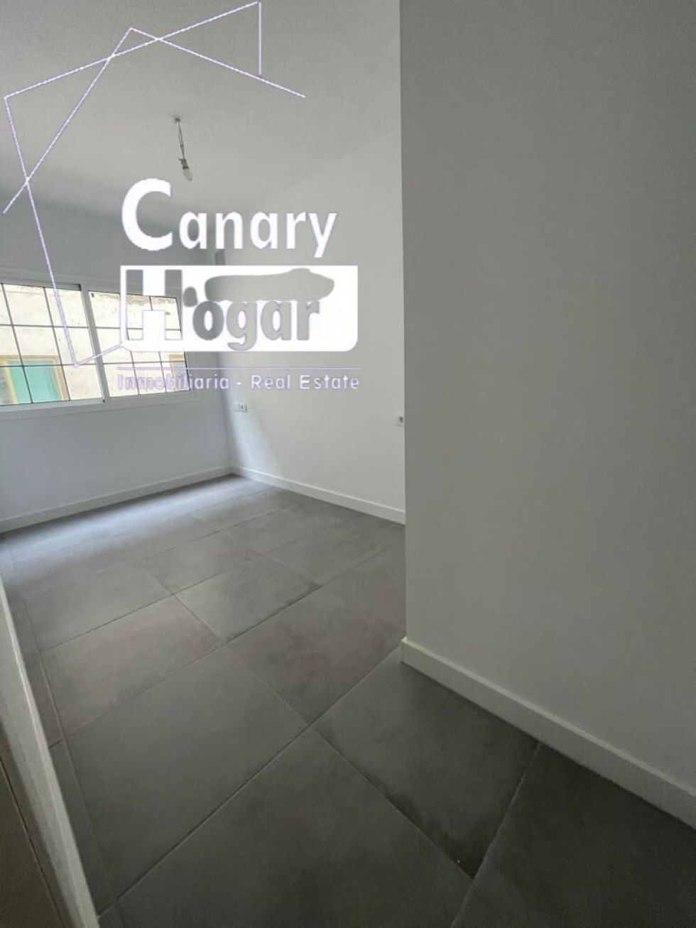 Flat for sale in  Alcalá, Spain - 052421