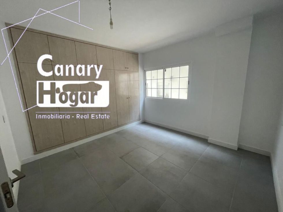 Flat for sale in  Alcalá, Spain - 052421