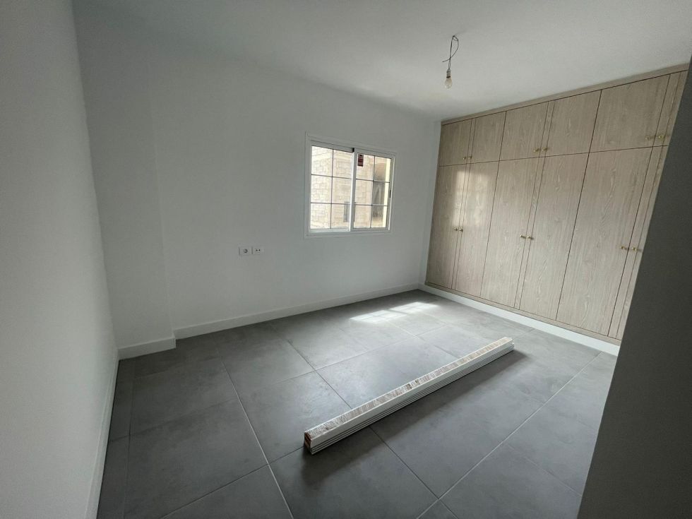 Flat for sale in  Alcalá, Spain - 052421