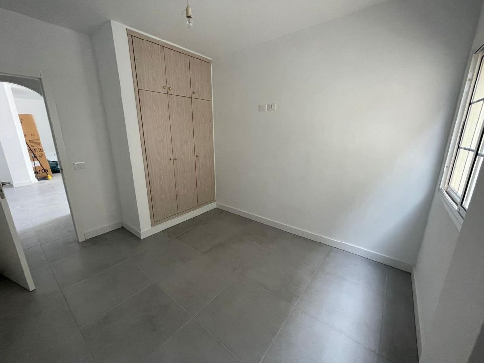 Flat for sale in  Alcalá, Spain - 052421