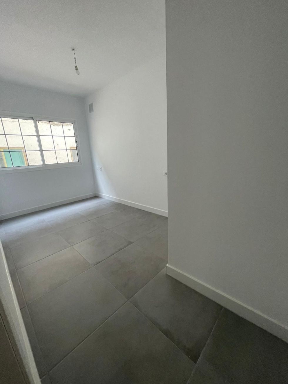 Flat for sale in  Alcalá, Spain - 052421