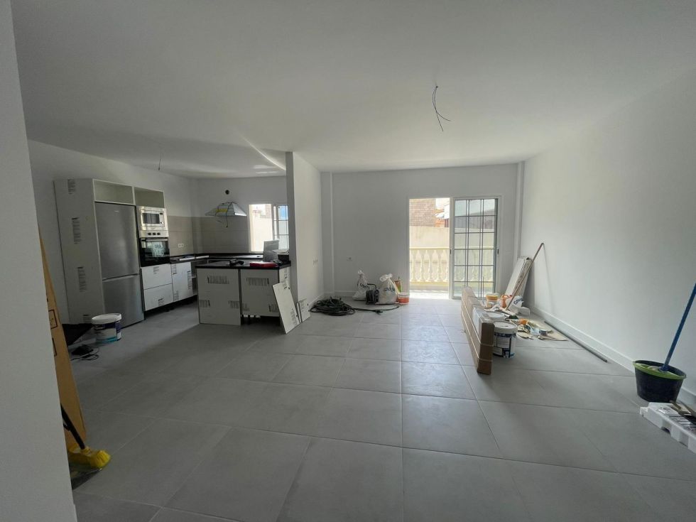 Flat for sale in  Alcalá, Spain - 052421