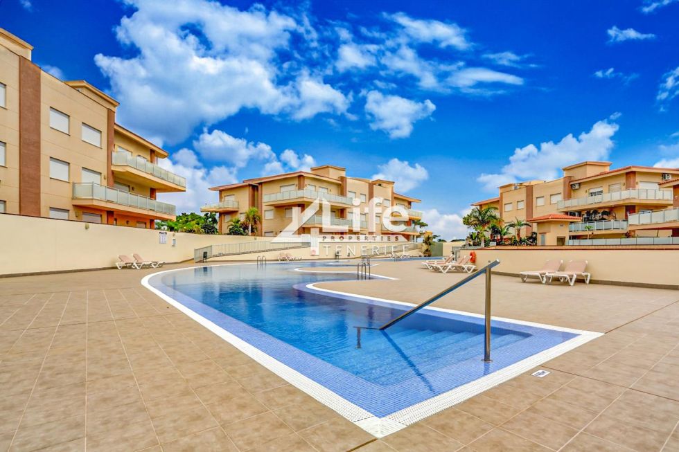 Flat for sale in  Oasis del Sur, Spain - AG-041124