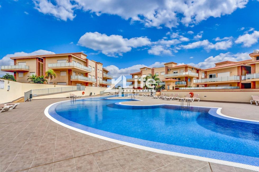 Flat for sale in  Oasis del Sur, Spain - AG-041124