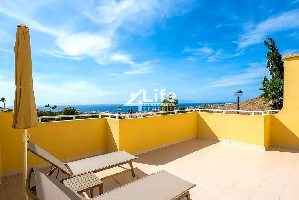 Flat for sale in  Playas de Fañabé, Spain - VS-111124