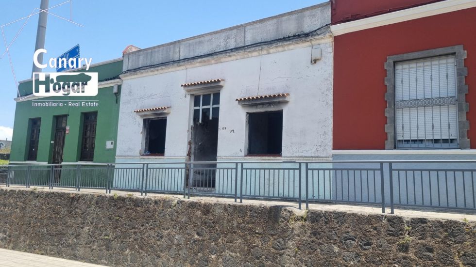General.other for sale in  La Laguna, Spain - 057001