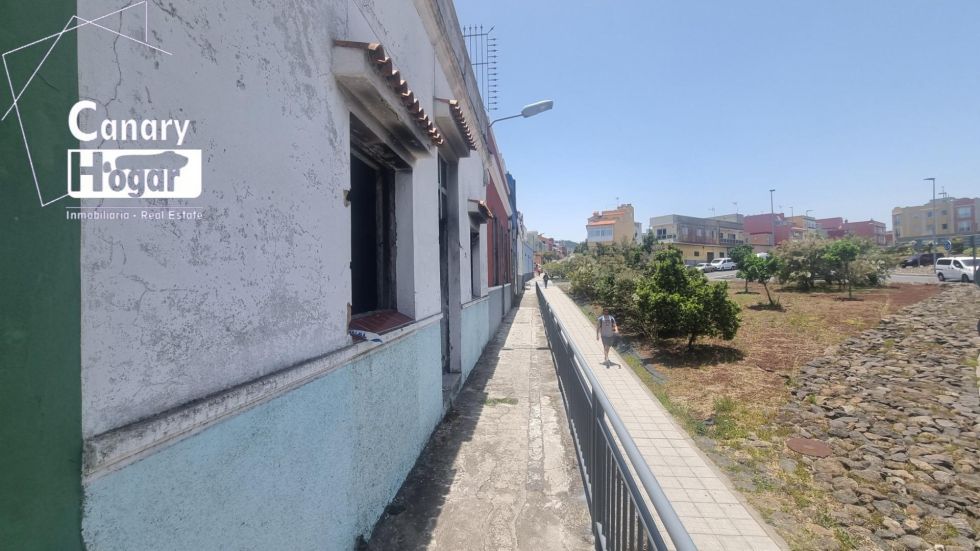 General.other for sale in  La Laguna, Spain - 057001