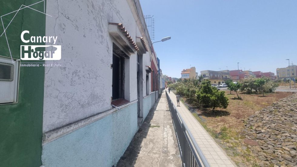General.other for sale in  La Laguna, Spain - 057001