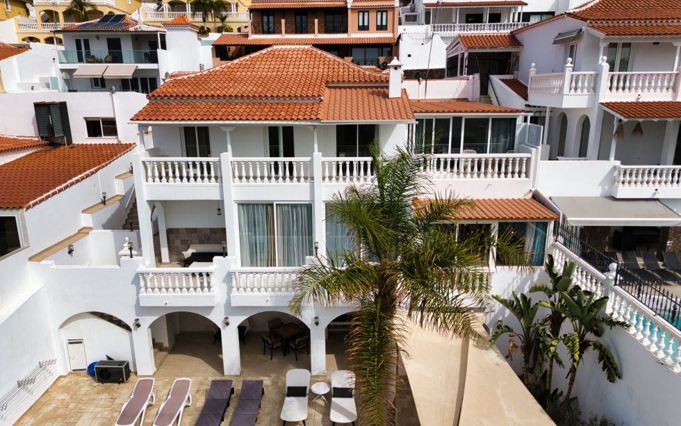 House for sale in  Costa Adeje, Spain - TR-2999