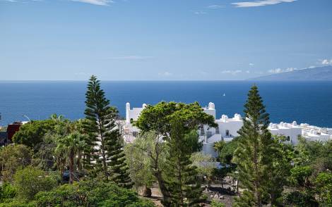 House for sale in  Costa Adeje, Spain - TR-2999