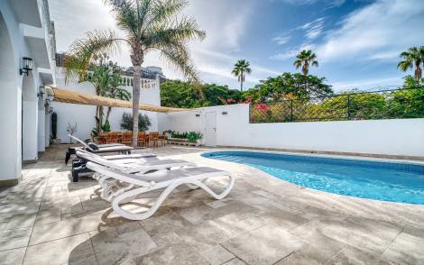 House for sale in  Costa Adeje, Spain - TR-2999