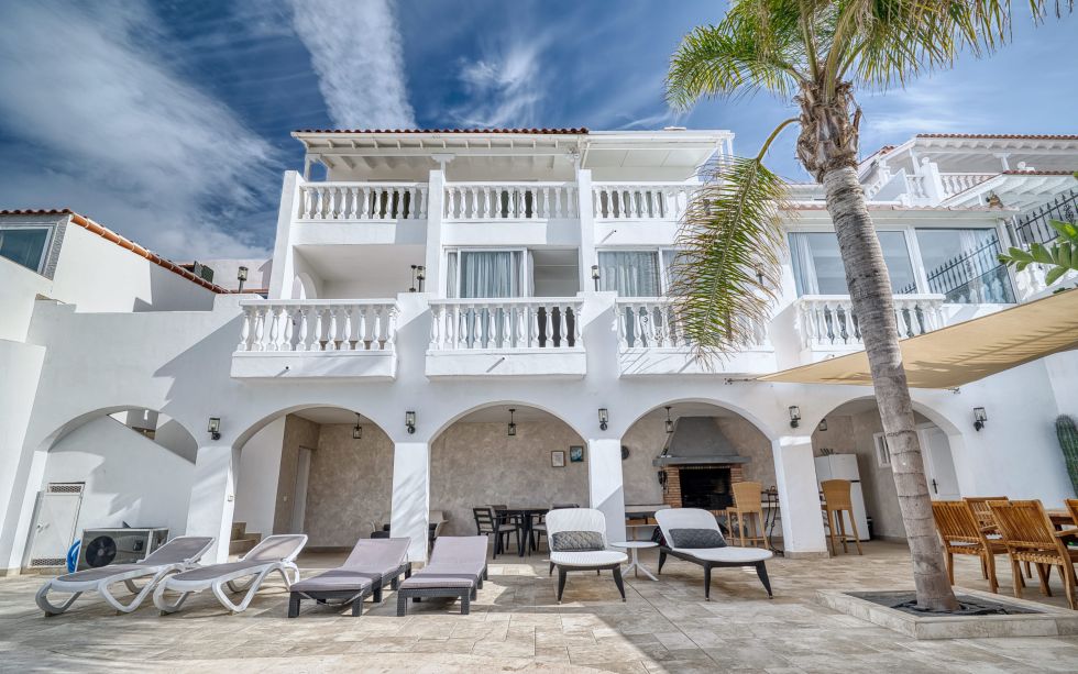 House for sale in  Costa Adeje, Spain - TR-2999