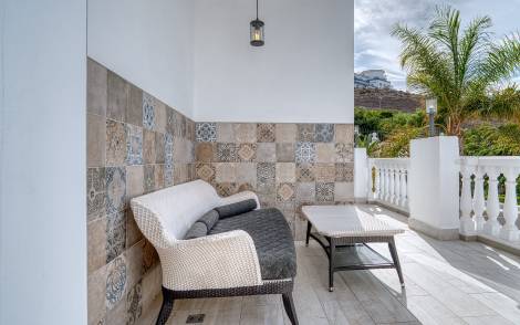 House for sale in  Costa Adeje, Spain - TR-2999