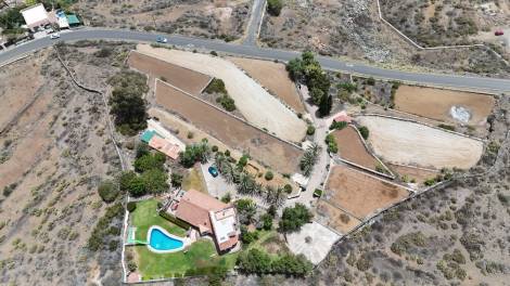 House for sale in  Santa Cruz de Tenerife, Spain - TR-2979