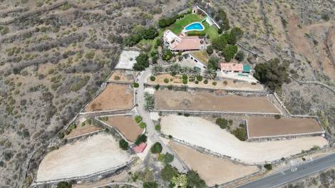 House for sale in  Santa Cruz de Tenerife, Spain - TR-2979