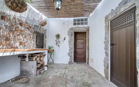 House for sale in  Villa de Arico, Spain - TR-3003