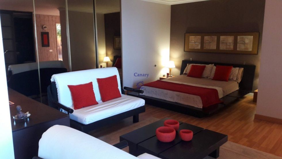 Independent house for sale in  Adeje, Spain - 039461