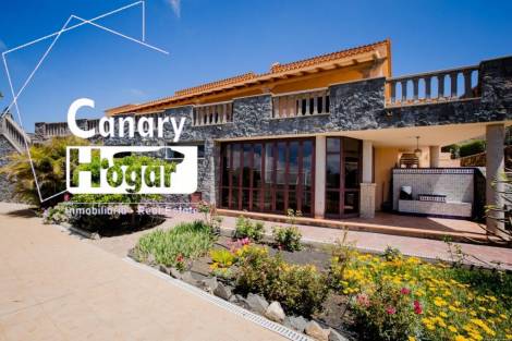 Independent house for sale in  Arona, Spain - 056441