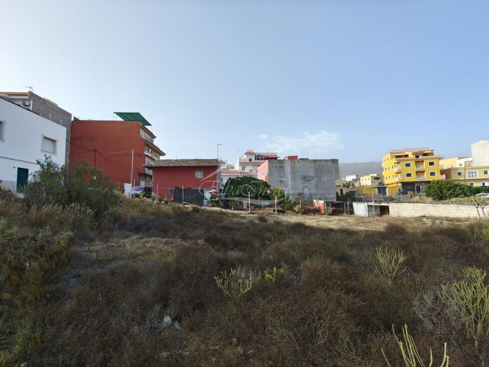 Independent house for sale in  Arona, Spain - 6006