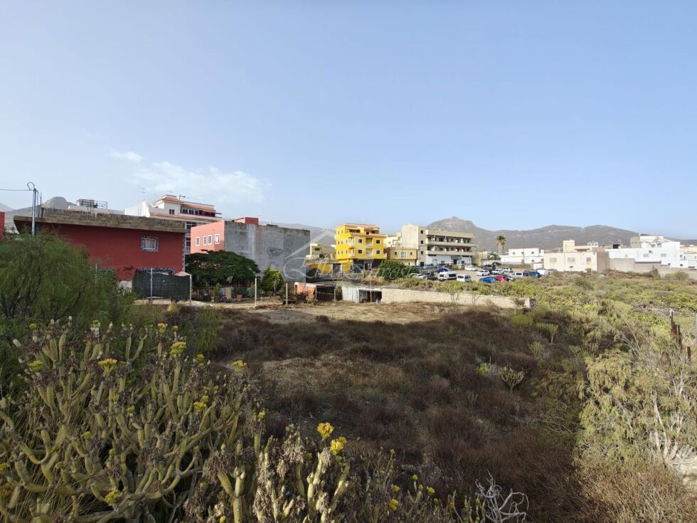 Independent house for sale in  Arona, Spain - 6006