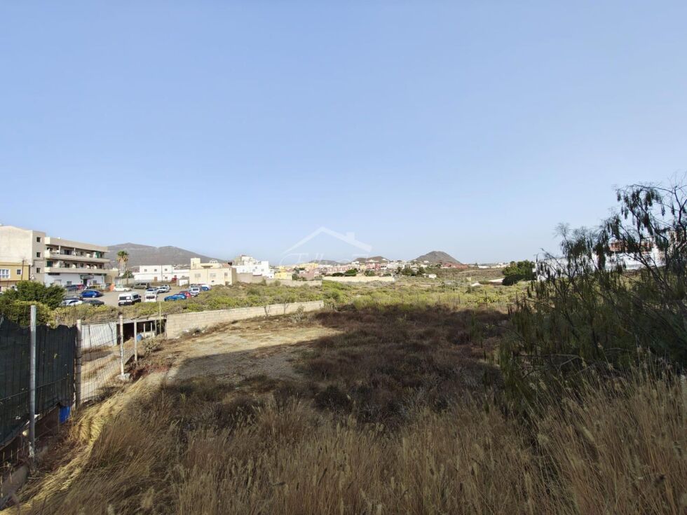 Independent house for sale in  Arona, Spain - 6006