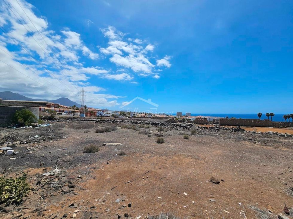 Independent house for sale in  Callao Salvaje, Spain - 5737