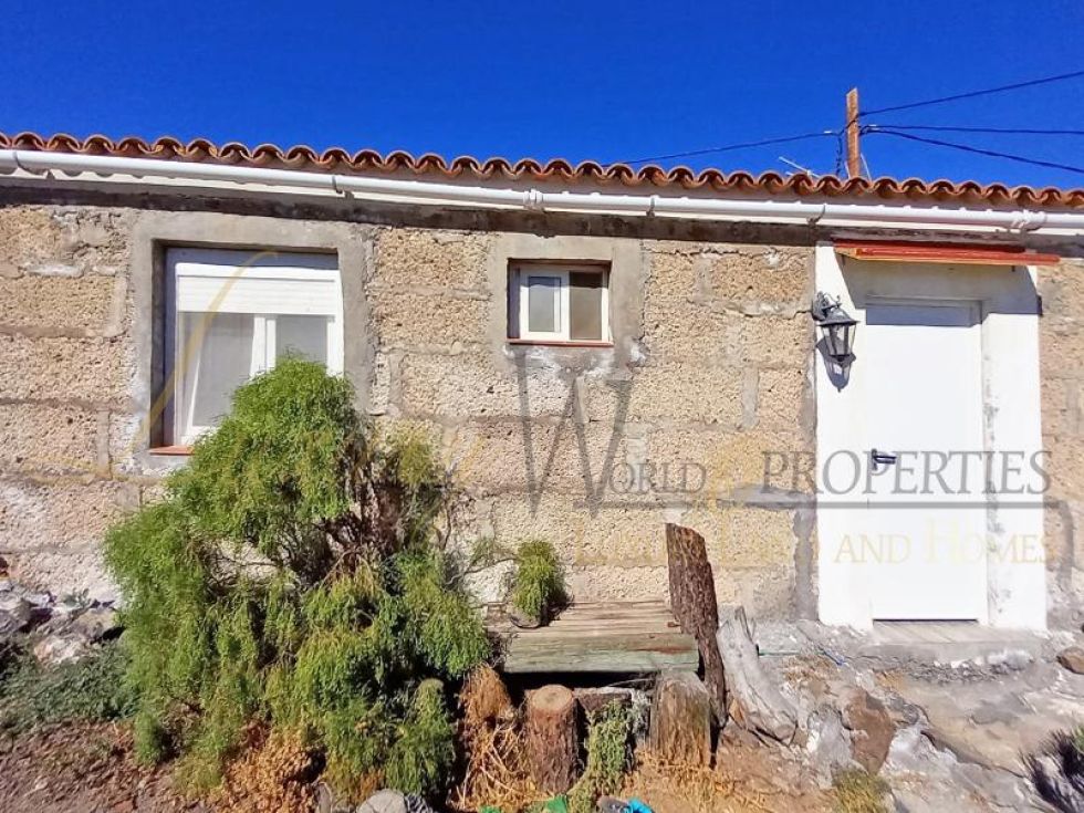 Independent house for sale in  Chío, Spain - LWP4520 Finca en Guia de Isora