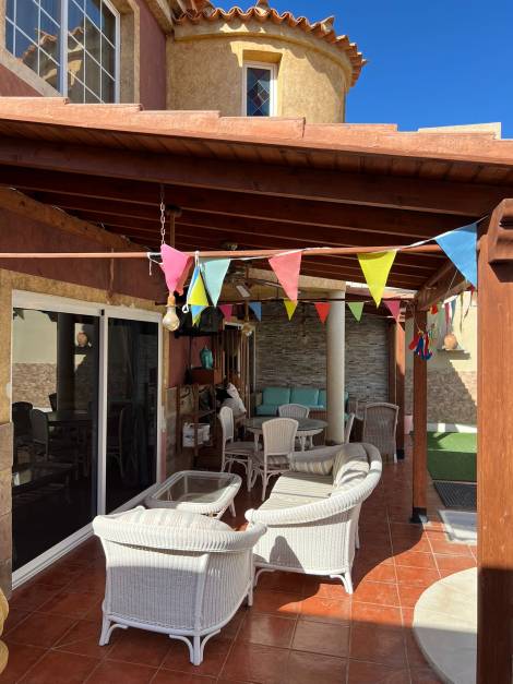 Independent house for sale in  Costa del Silencio, Spain - TR-2716