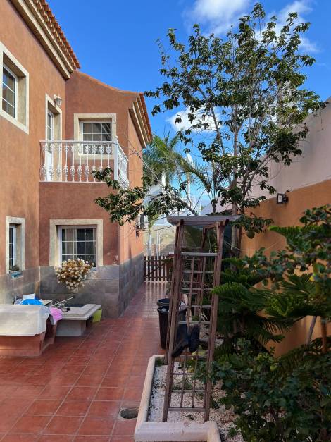 Independent house for sale in  Costa del Silencio, Spain - TR-2716