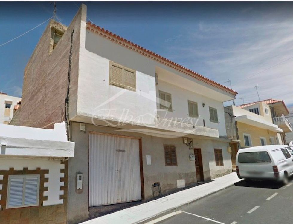 Independent house for sale in  Guía de Isora, Spain - 4569