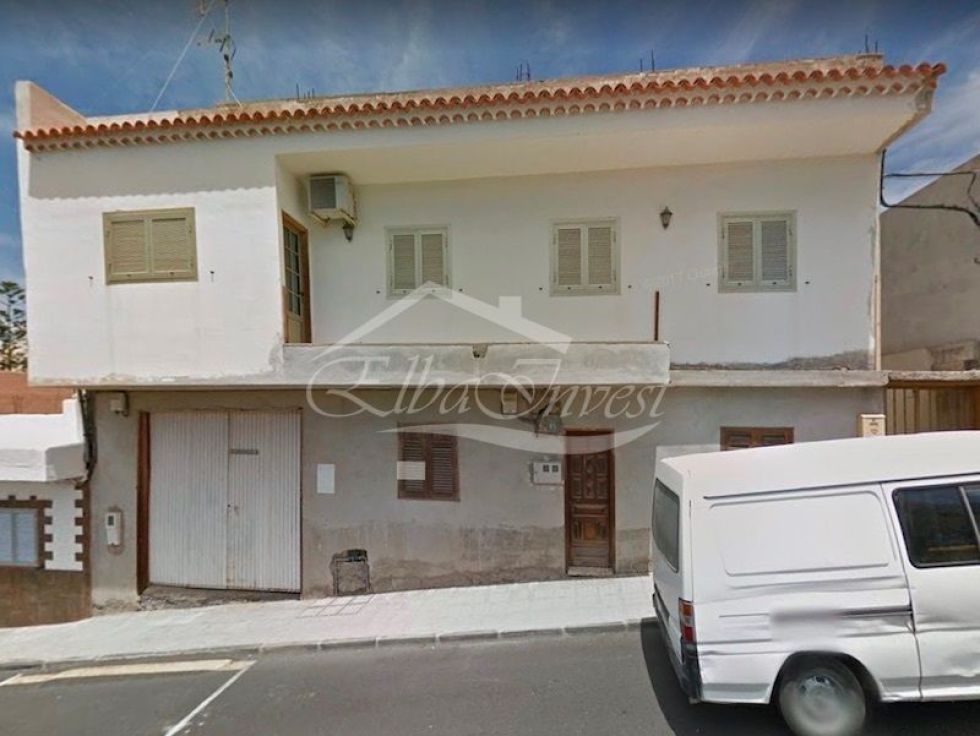 Independent house for sale in  Guía de Isora, Spain - 4569