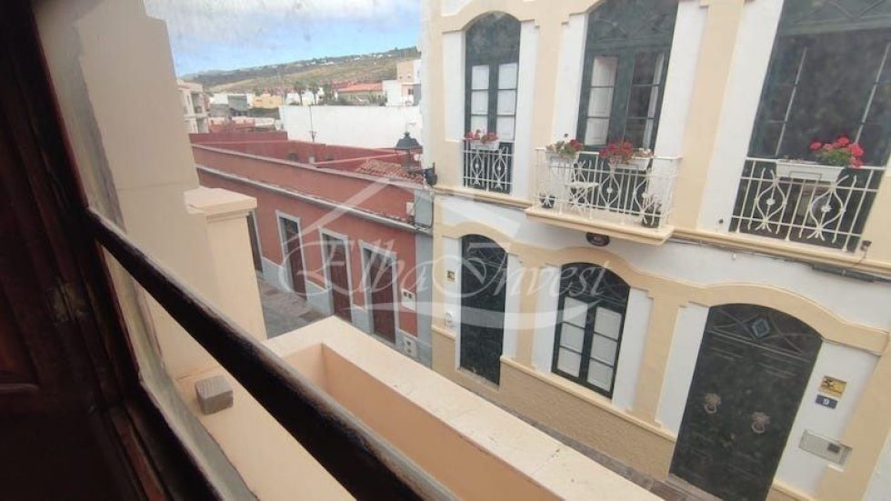 Independent house for sale in  Guía de Isora, Spain - 5358