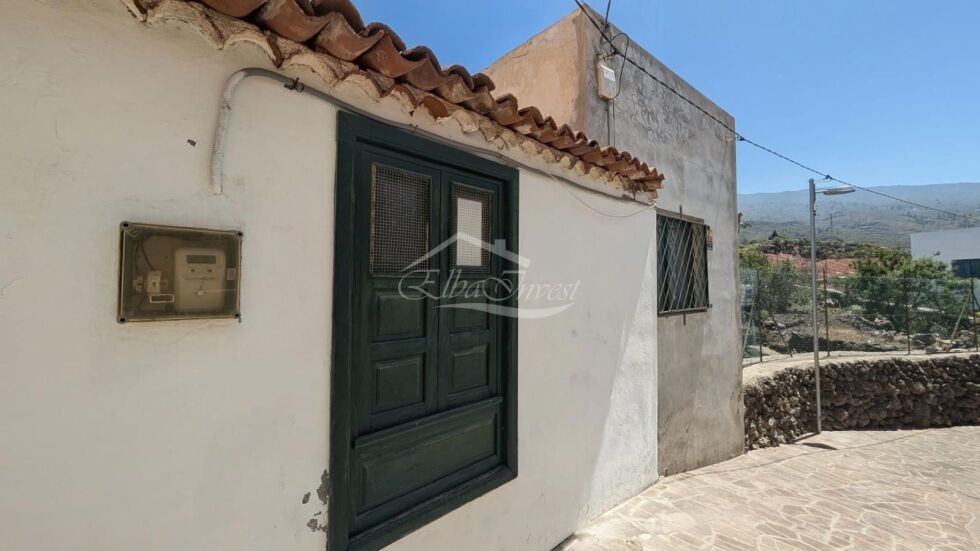 Independent house for sale in  Guía de Isora, Spain - 5965