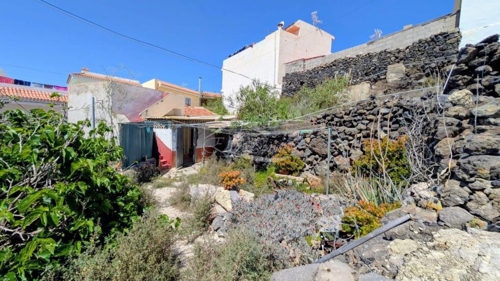 Independent house for sale in  Guía de Isora, Spain - 5965