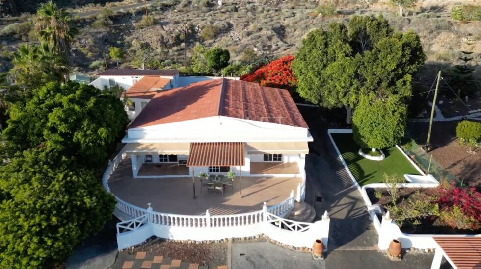 Independent house for sale in  Guía de Isora, Spain - P2538
