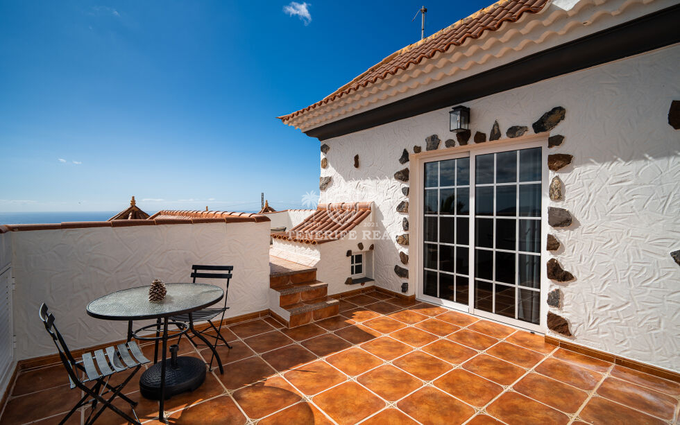Villa for sale in  Barrio Los Menores, Spain - TR-2721
