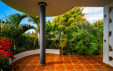 Villa for sale in  Barrio Los Menores, Spain - TR-2721