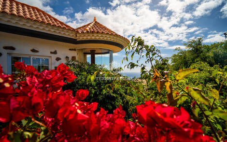 Villa for sale in  Barrio Los Menores, Spain - TR-2721