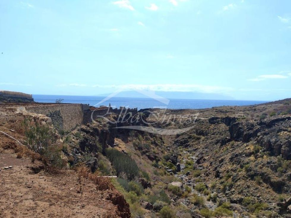 Independent house for sale in  Punta del Risco, Spain - 5053